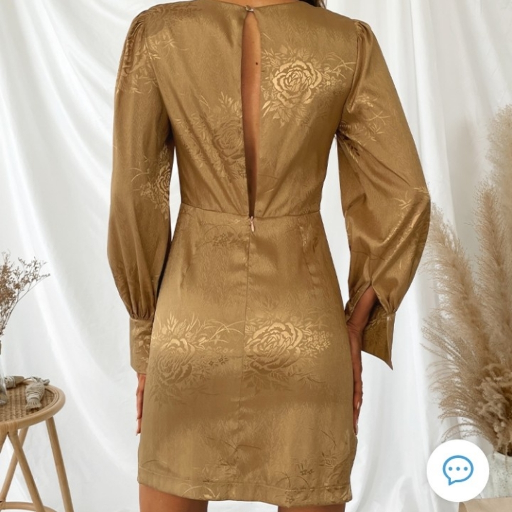 Dress - Picture 2 of 4